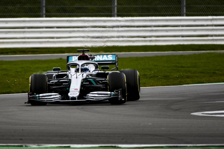  Mercedes-AMG F1 W11 EQ Performance 2020 года  (фото 2 из 9)